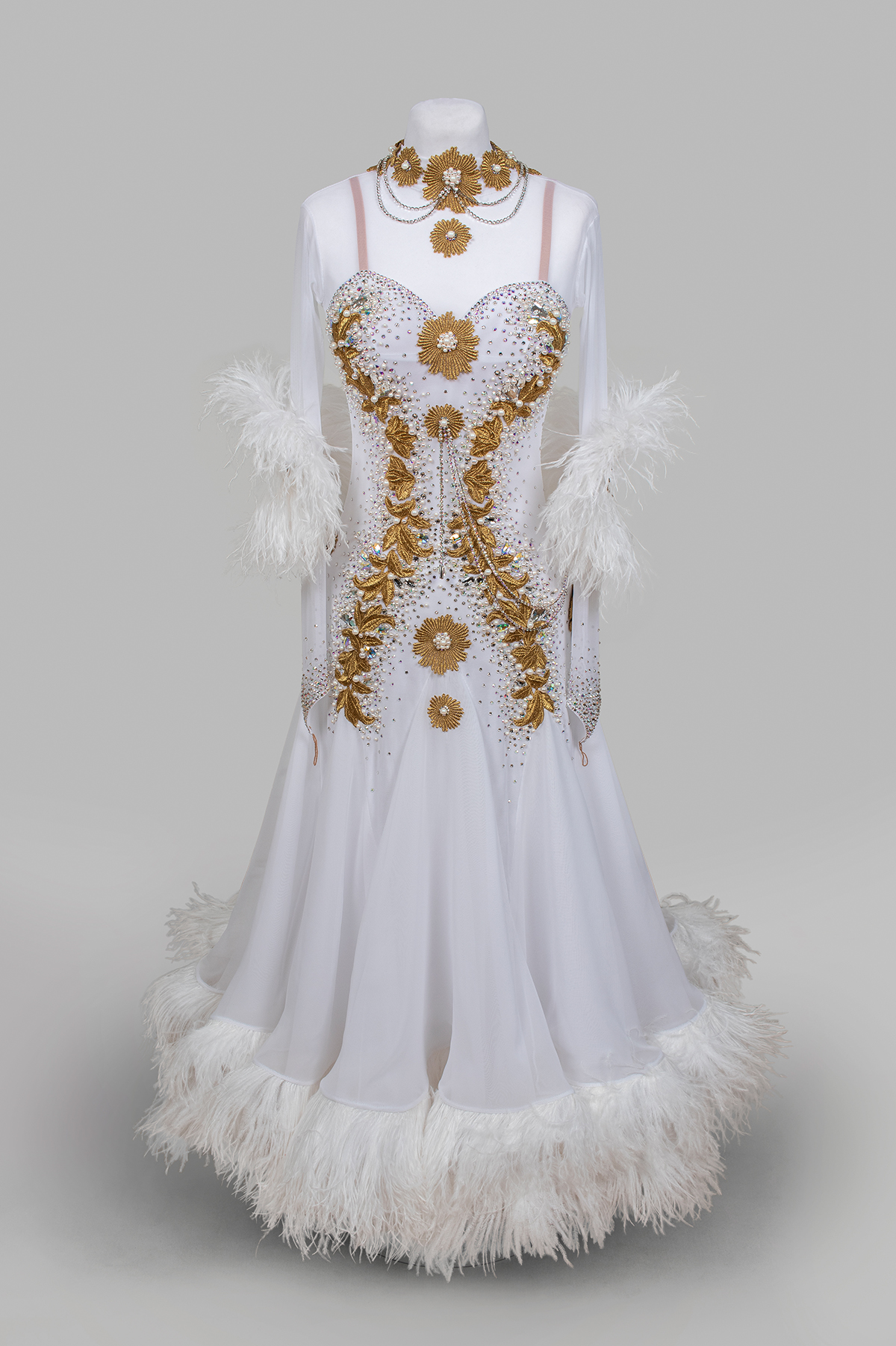 WHITE QUEEN – EM Couture – Dance 